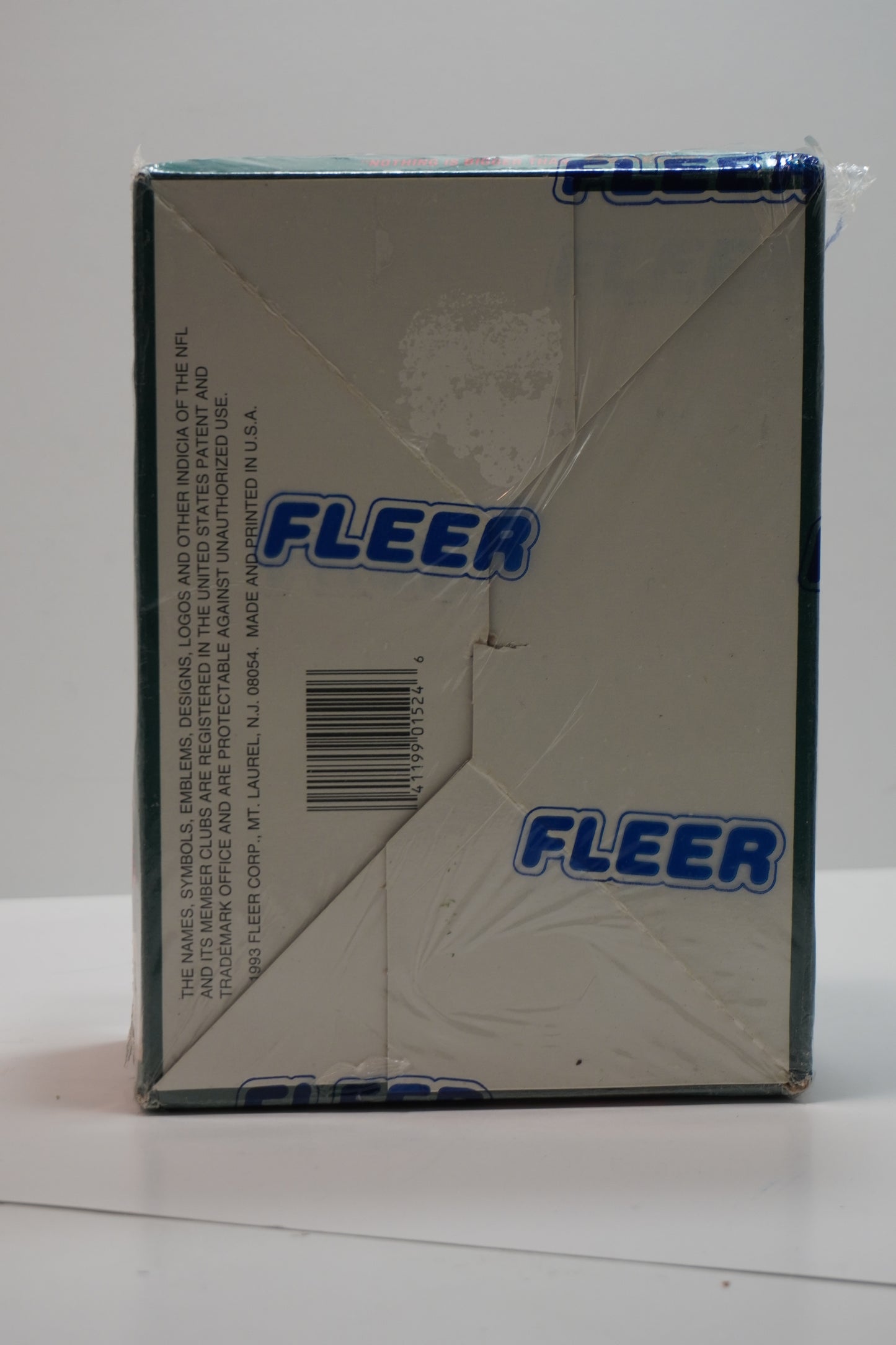 1993 Fleer Gameday Football Box with (36) Packs Factory Sealed