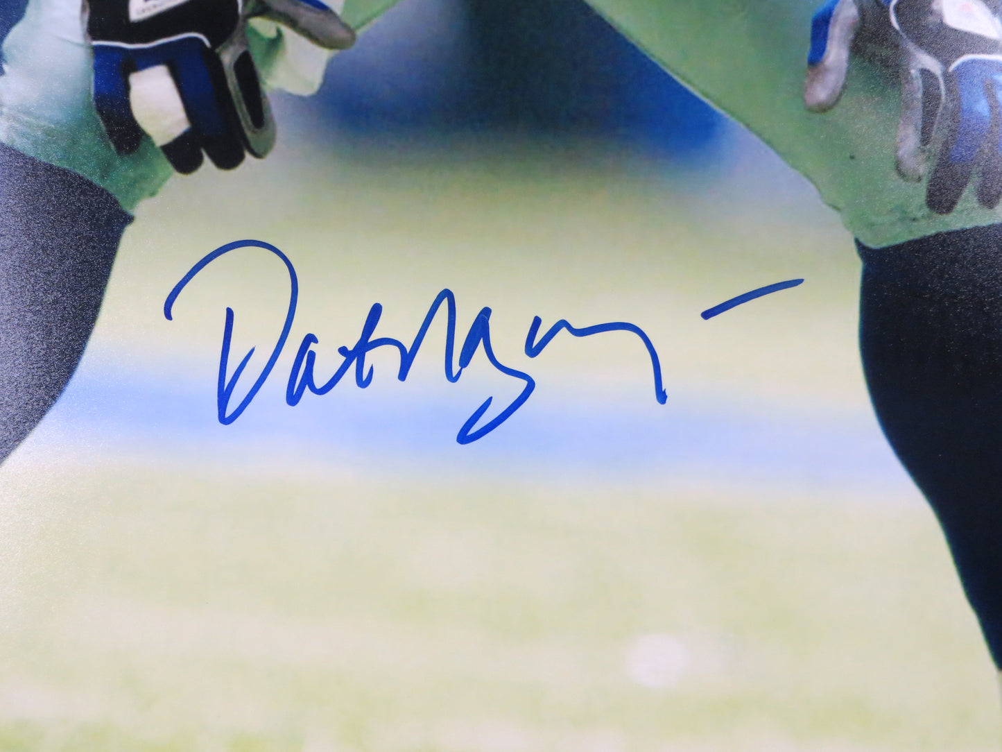 DAT NGUYEN DALLAS COWBOYS SIGNED 16x20 PHOTO Texas A&M Aggies FOCUSED BAS