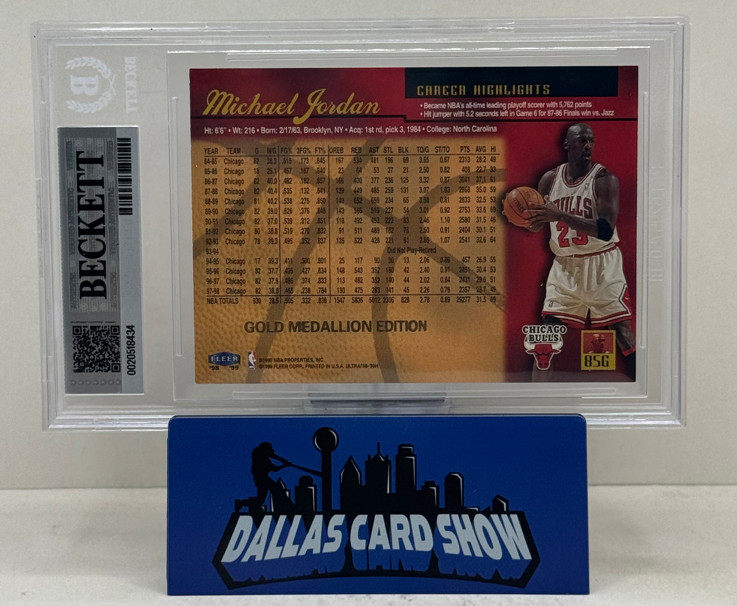 1998-99 Fleer Ultra #85 Michael Jordan Gold Medallion BGS 9