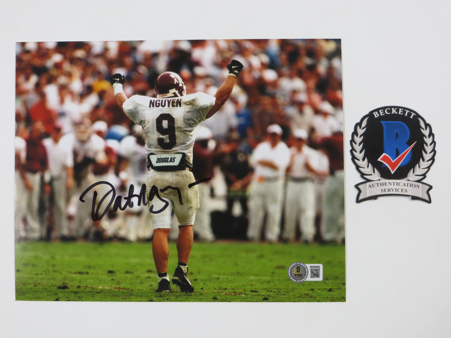 DAT NGUYEN TEXAS A&M AGGIES SIGNED 8x10 PHOTO Dallas Cowboys BAS COA