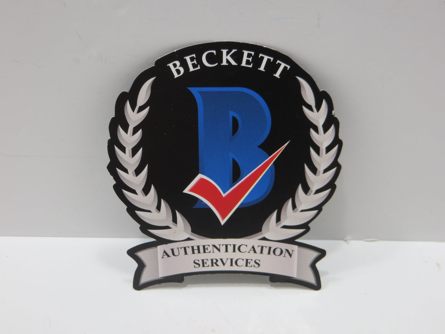 TONY DORSETT SIGNED PITT PANTHERS THROWBACK MINI HELMET w/76 HEISMAN BAS