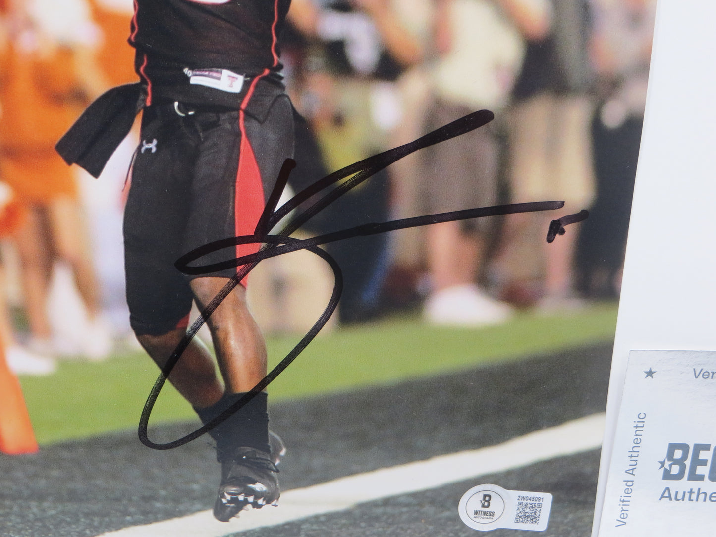 MICHAEL CRABTREE Texas Tech Red Raiders SIGNED 8x10 Touchdown PHOTO BAS COA