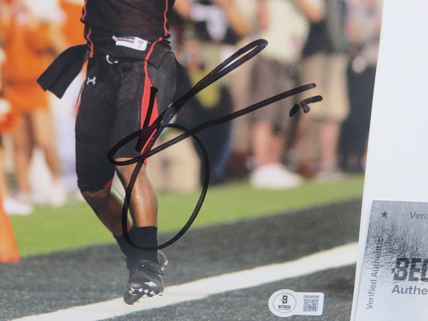 MICHAEL CRABTREE Texas Tech Red Raiders SIGNED 8x10 Touchdown PHOTO BAS COA