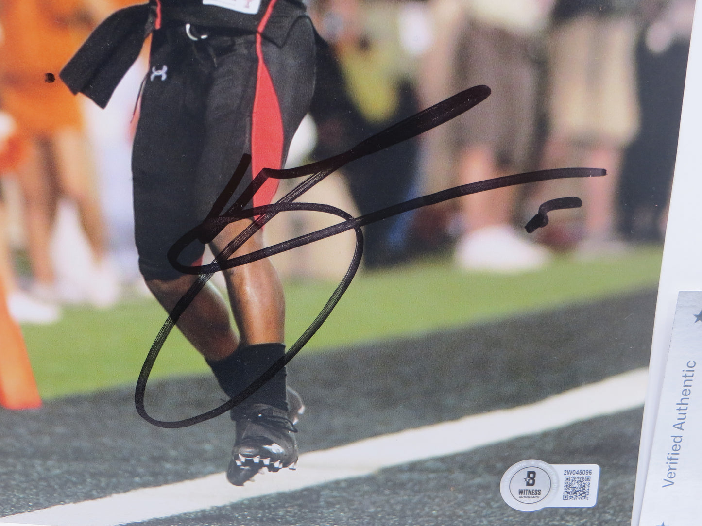 MICHAEL CRABTREE Texas Tech Red Raiders SIGNED 8x10 Touchdown PHOTO BAS COA