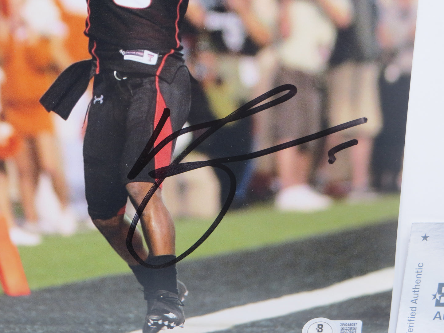 MICHAEL CRABTREE Texas Tech Red Raiders SIGNED 8x10 Touchdown PHOTO BAS COA