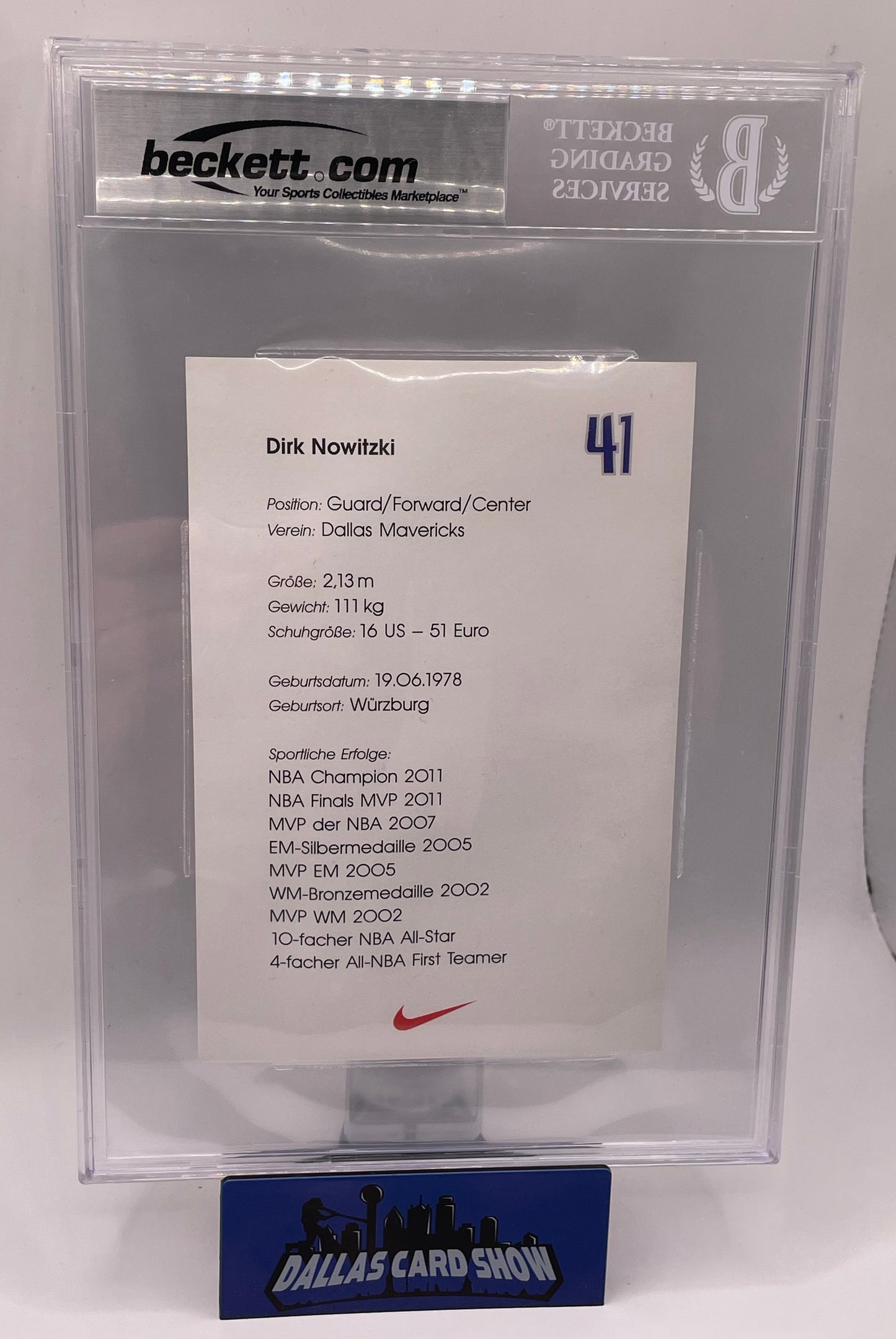 Dirk Nowitzki Signed Nike Photo BGS Authentic