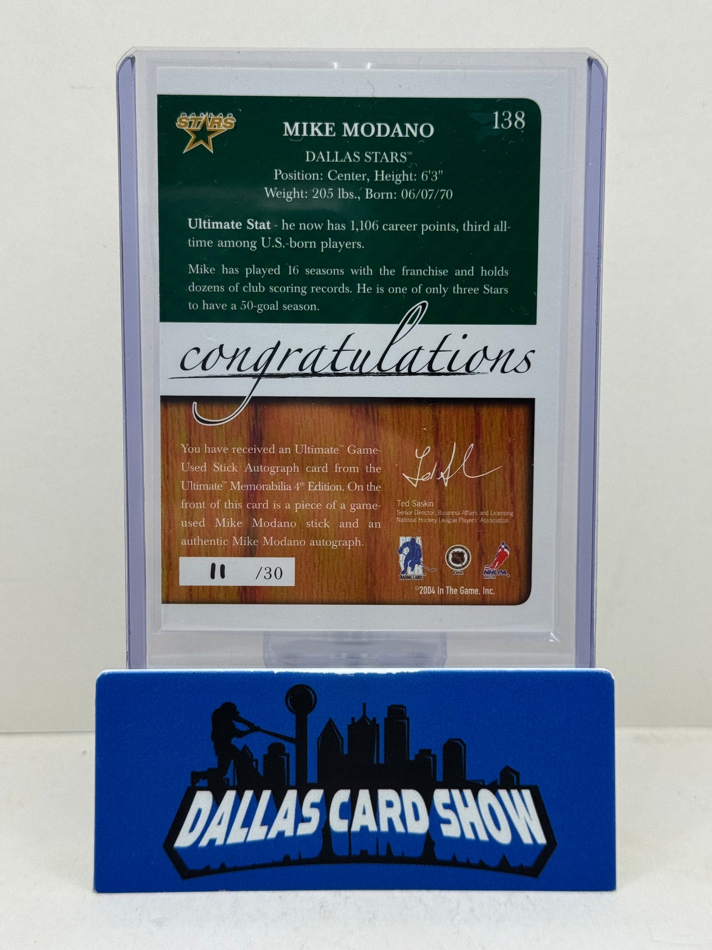 2004-05 In The Game #138 Mike Modano Ultimate Game-Used Stick Autograph /30