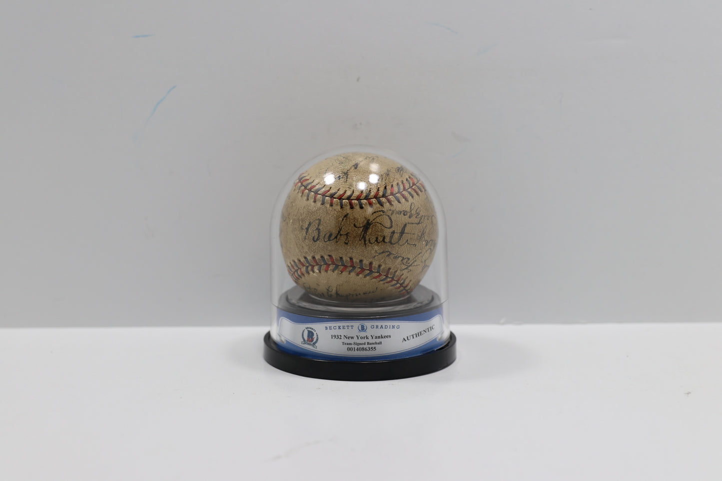 1932 New York Yankees St. Louis Cardinals SIGNED BASEBALL BABE RUTH LOU GEHRIG BAS