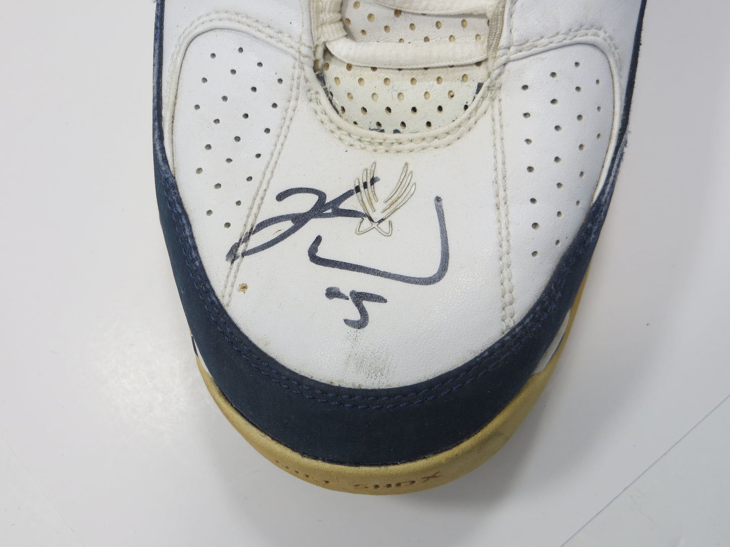 JOSH HOWARD DALLAS MAVERICKS SIGNED GAME USED Right NIKE SHOE JSA