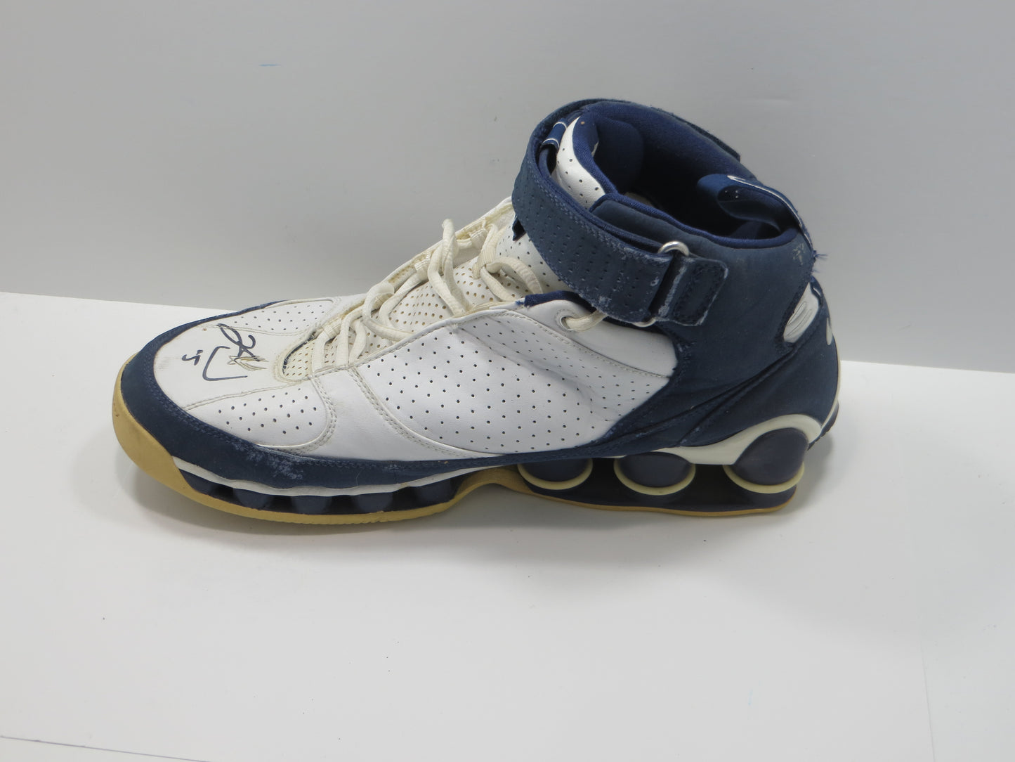 JOSH HOWARD DALLAS MAVERICKS SIGNED GAME USED Right NIKE SHOE JSA