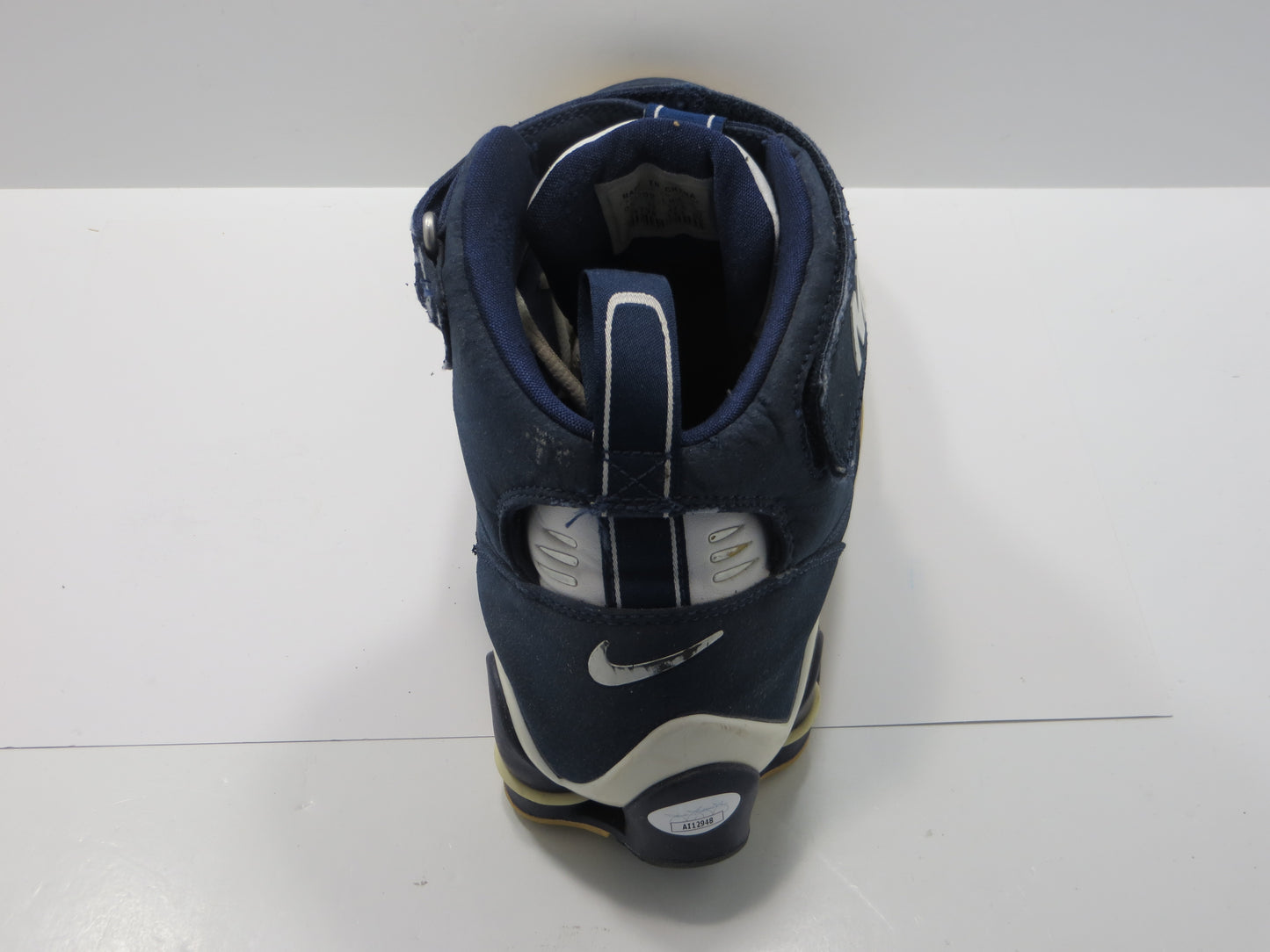 JOSH HOWARD DALLAS MAVERICKS SIGNED GAME USED Right NIKE SHOE JSA