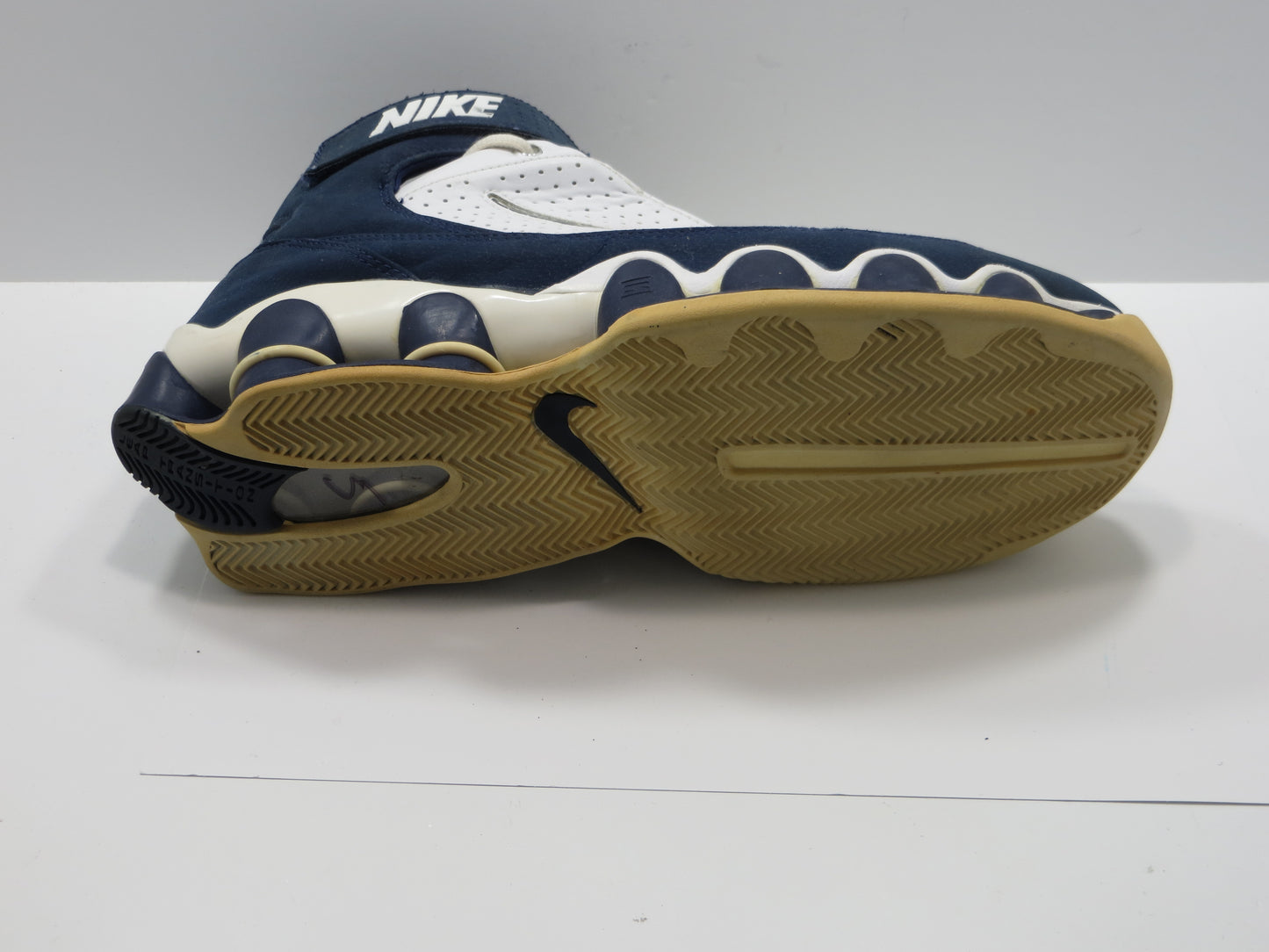 JOSH HOWARD DALLAS MAVERICKS SIGNED GAME USED Right NIKE SHOE JSA