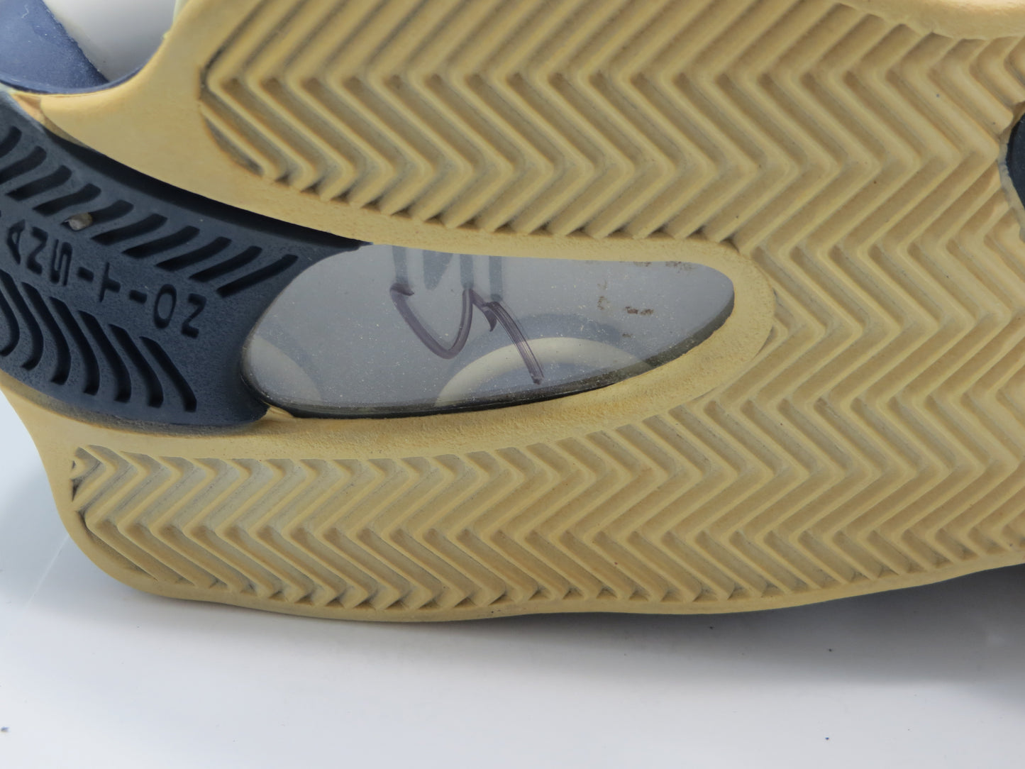 JOSH HOWARD DALLAS MAVERICKS SIGNED GAME USED Right NIKE SHOE JSA