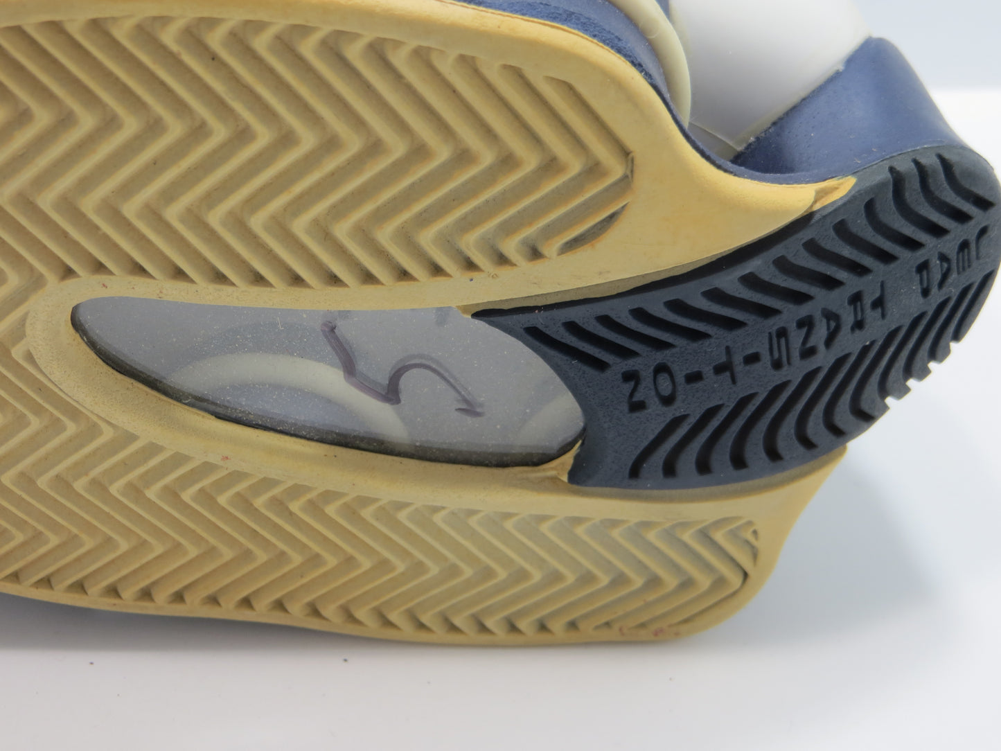 JOSH HOWARD DALLAS MAVERICKS SIGNED GAME USED NIKE Left SHOE JSA