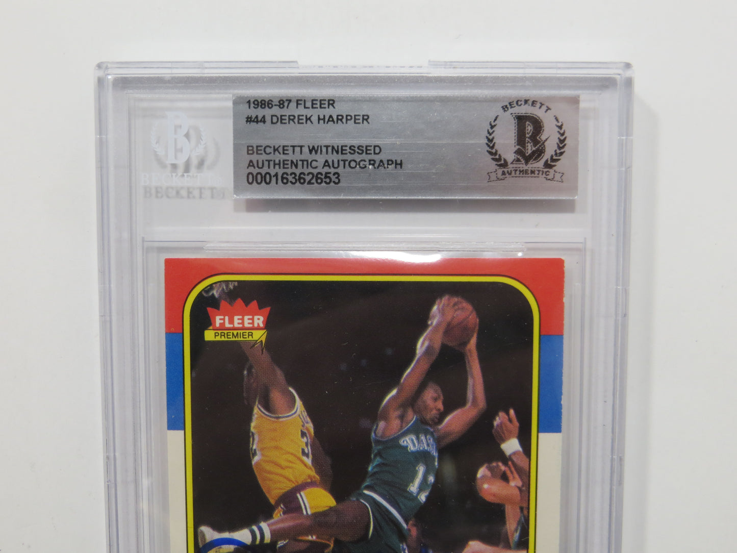 DEREK HARPER SIGNED BGS BAS SLAB 1986 FLEER #44 Rookie DALLAS MAVERICKS