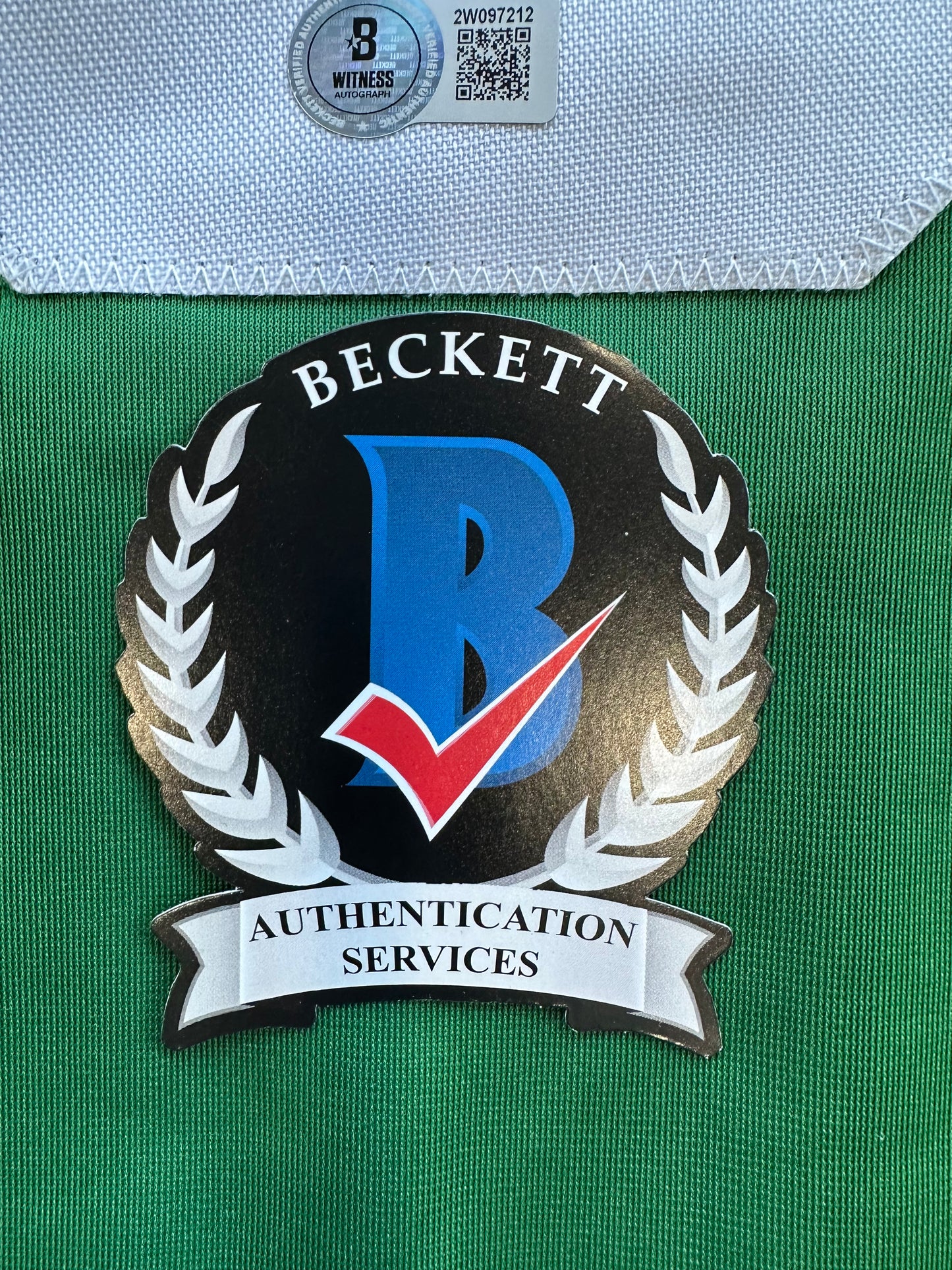 MIKE MODANO SIGNED GREEN HOCKEY JERSEY XL Dallas Stars BAS COA