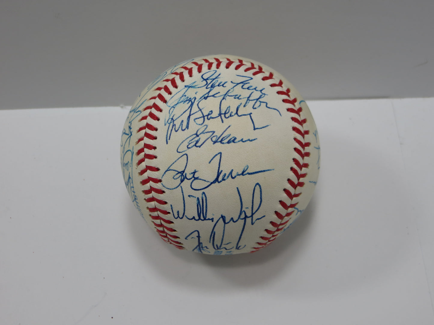 1988 KANSAS CITY ROYALS TEAM SIGNED OAL BASEBALL George Brett JSA COA
