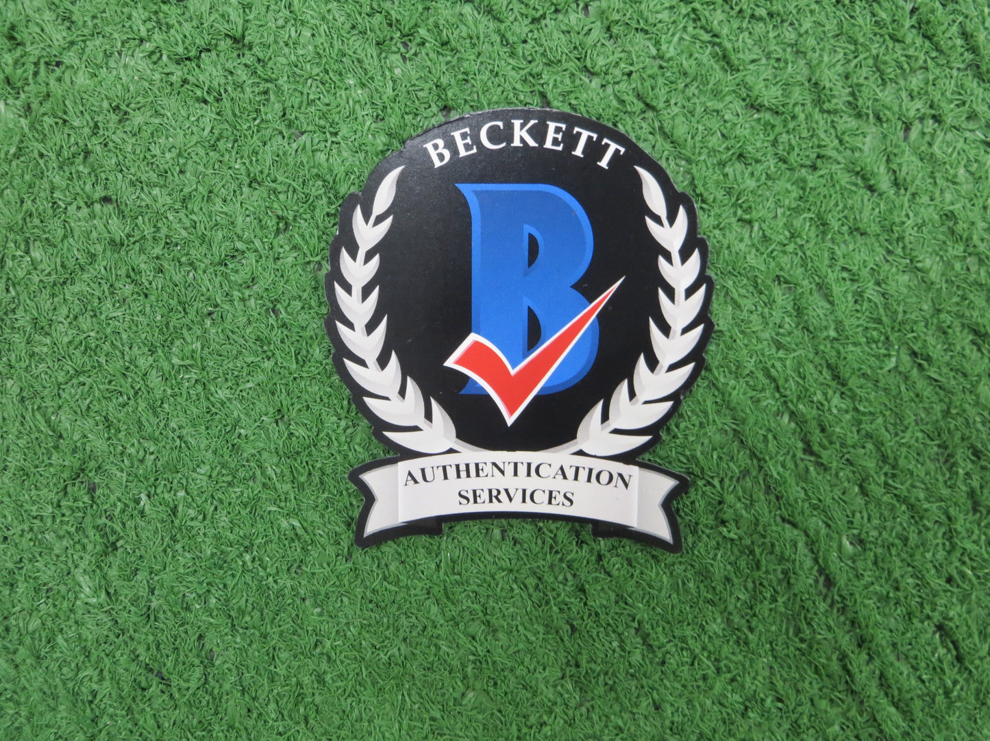 KEVIN VON ERICH SIGNED WHITE RING ROBE BAS COA