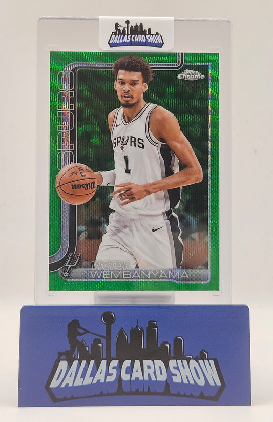 2025-26 Topps Chrome #221 Victor Wembanyama Green Wave /99 Spurs