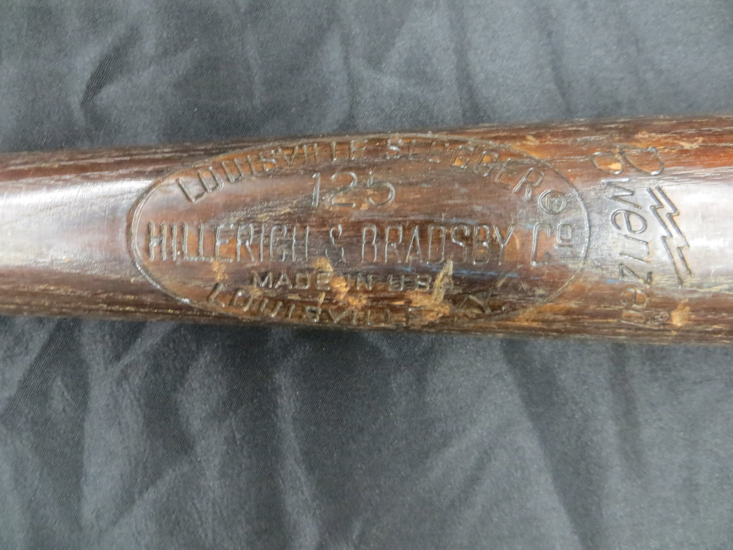 BUDDY BELL TEXAS RANGERS SIGNED GAME USED Louisville Slugger BASEBALL BAT JSA