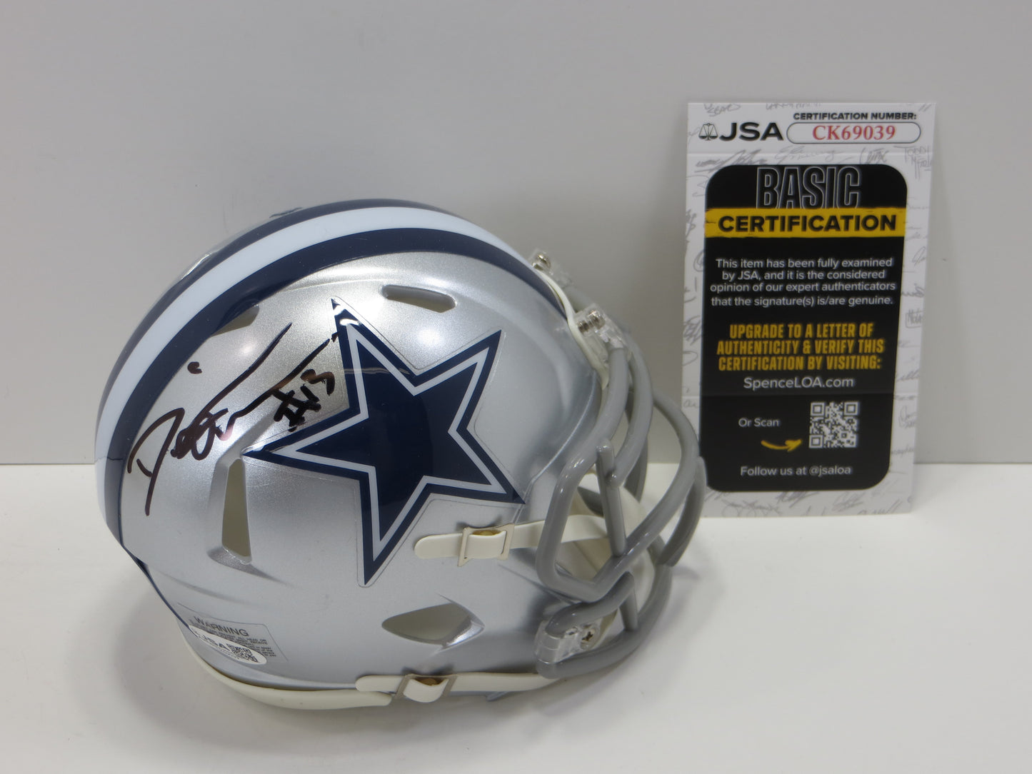 DEMARION OVERSHOWN SIGNED COWBOYS MINI HELMET JSA