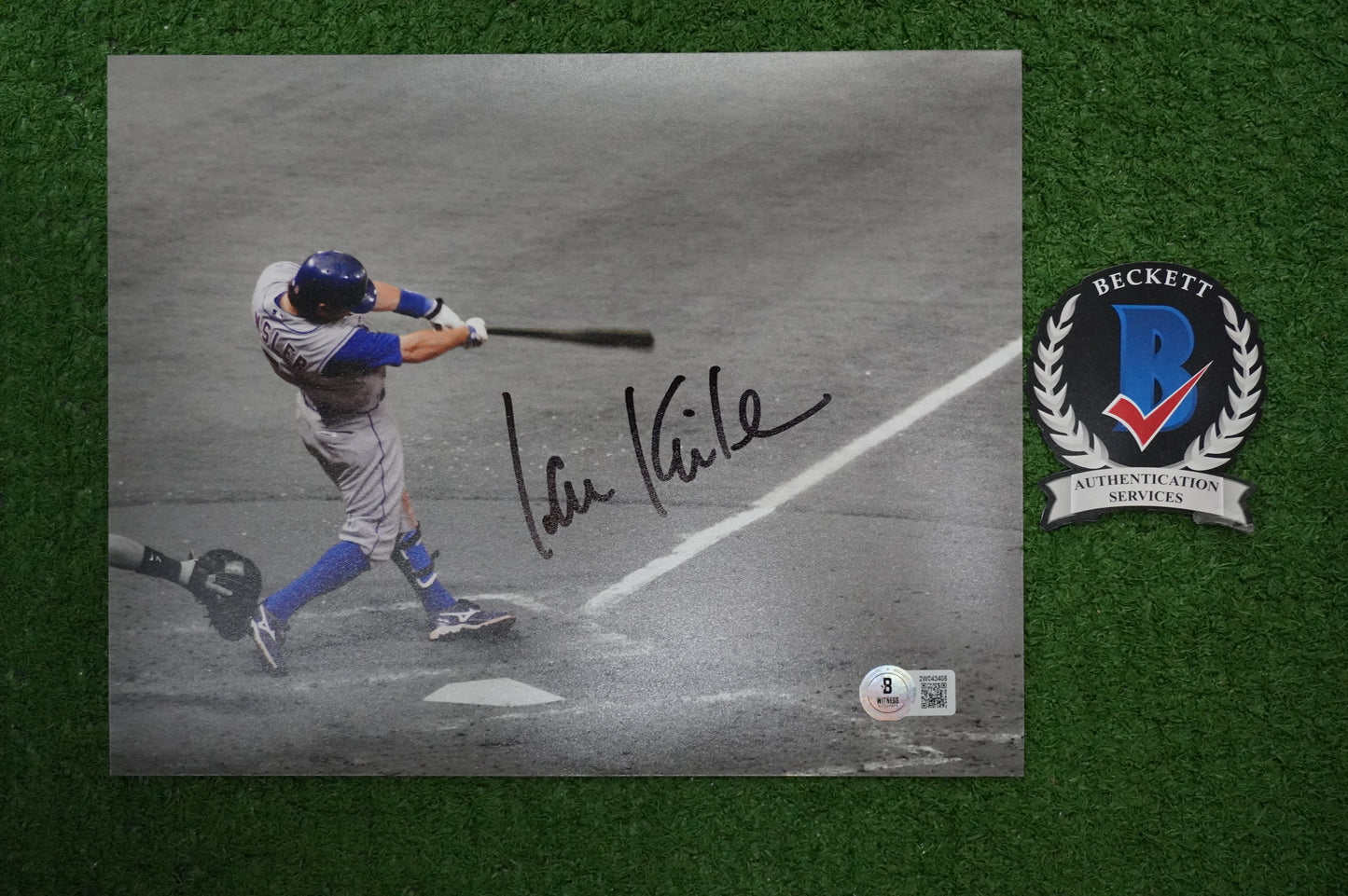 IAN KINSLER Signed 8x10 Photo TEXAS RANGERS BAS COA