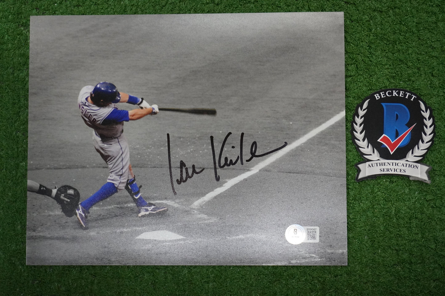 IAN KINSLER Signed 8x10 Photo TEXAS RANGERS BAS COA