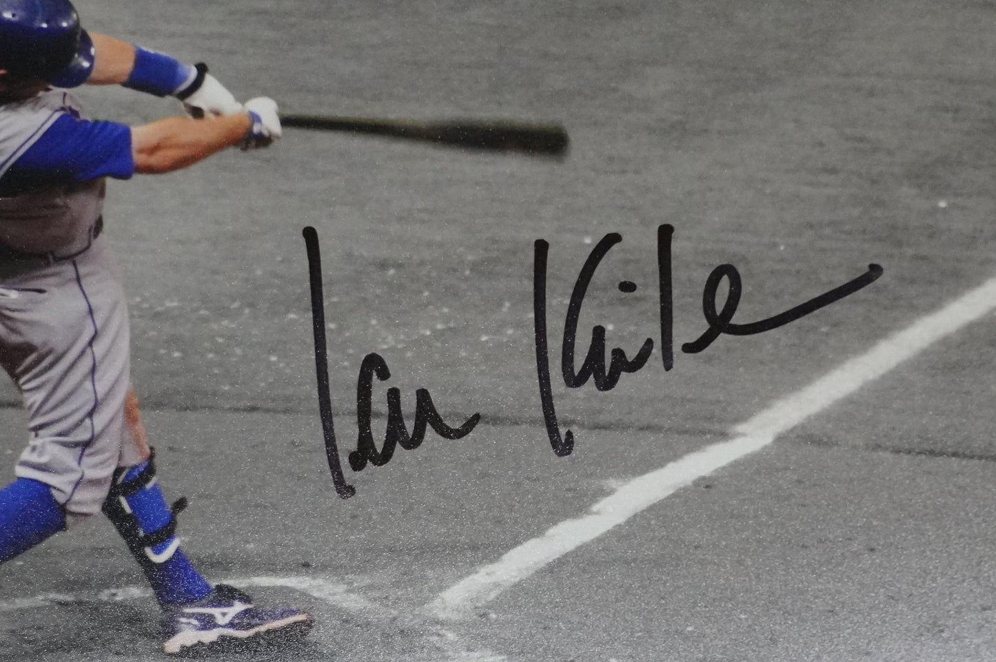 IAN KINSLER Signed 8x10 Photo TEXAS RANGERS BAS COA