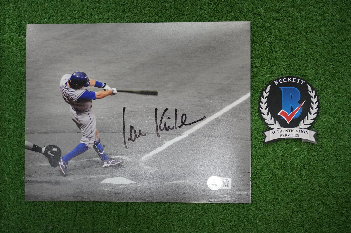IAN KINSLER Signed 8x10 Photo TEXAS RANGERS BAS COA