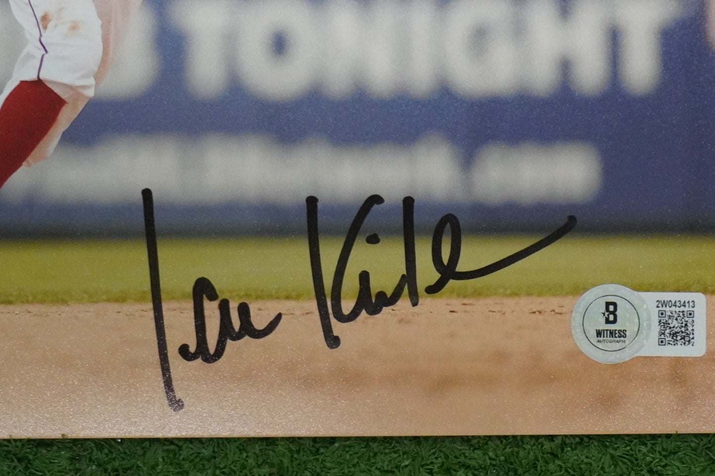 IAN KINSLER Signed 8x10 Photo TEXAS RANGERS BAS COA