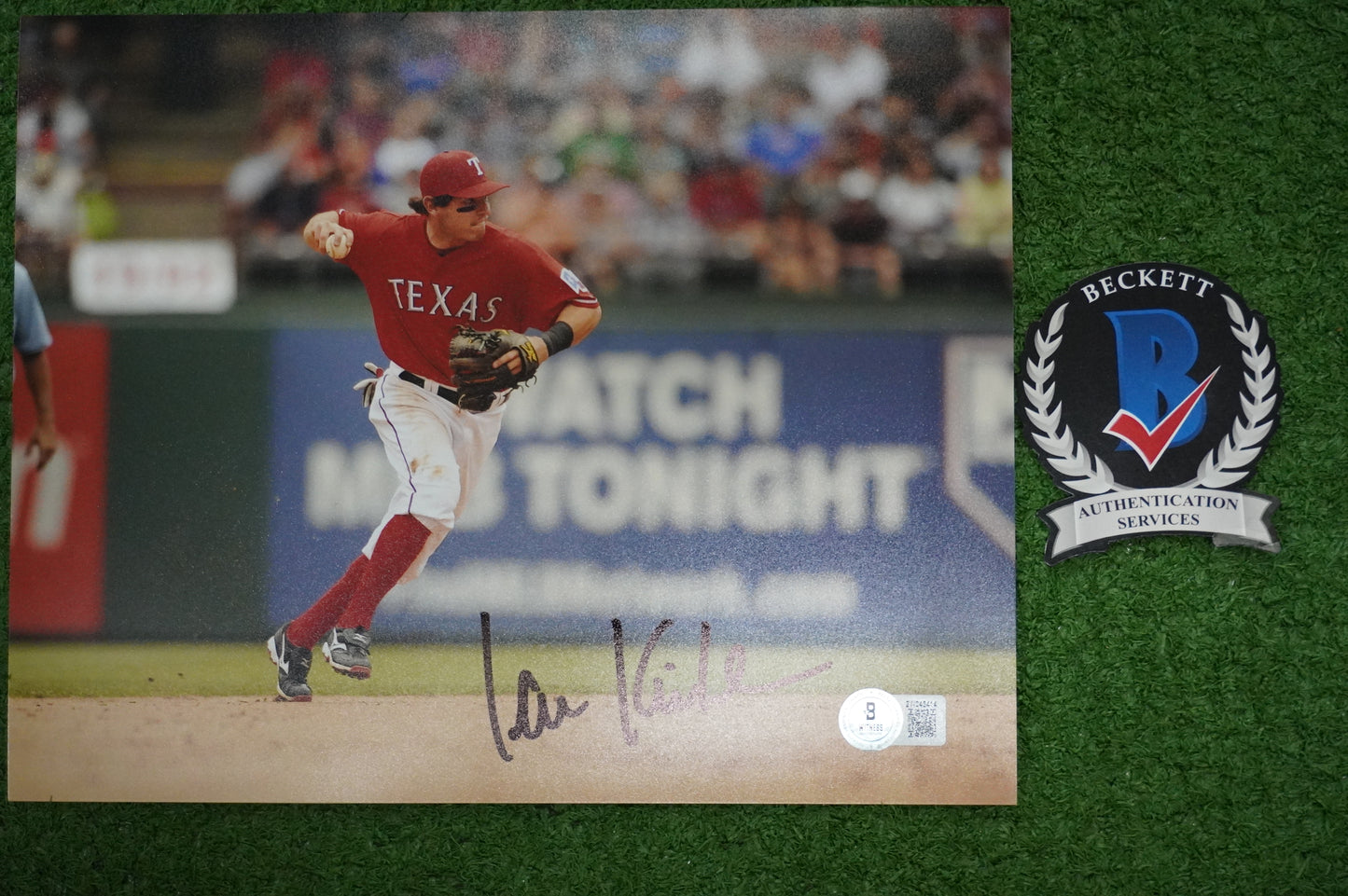 IAN KINSLER Signed 8x10 Photo TEXAS RANGERS BAS COA