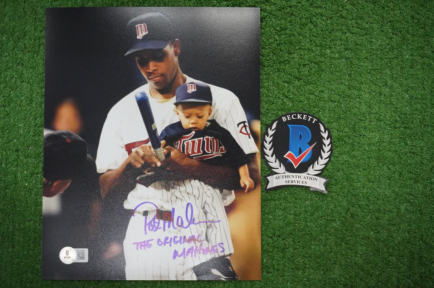 PAT PATRICK MAHOMES SR. SIGNED 8x10 PHOTO w/THE ORIGINAL Twins BAS COA