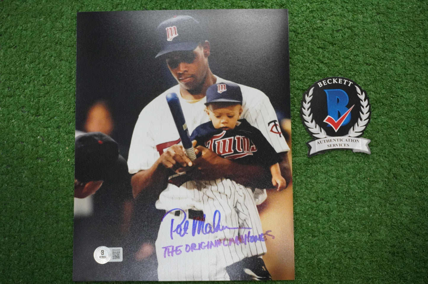 PAT PATRICK MAHOMES SR. SIGNED 8x10 PHOTO w/THE ORIGINAL Twins BAS COA