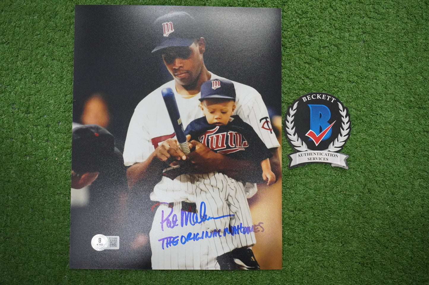 PAT PATRICK MAHOMES SR. SIGNED 8x10 PHOTO w/THE ORIGINAL Twins BAS COA