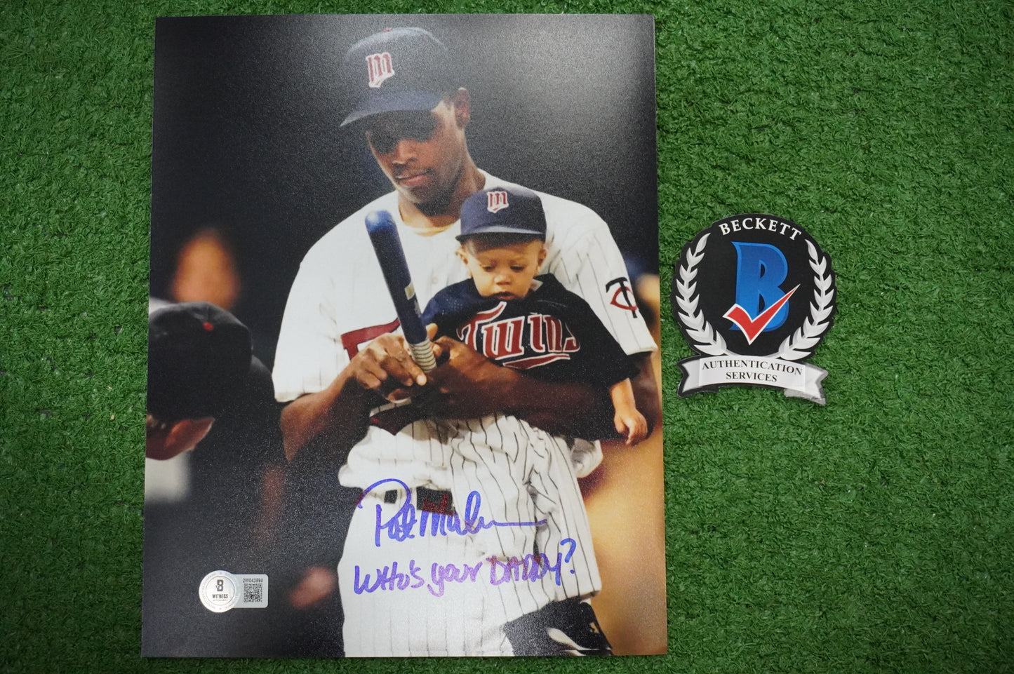 PAT PATRICK MAHOMES SR. SIGNED 8x10 PHOTO w/WHO'S YOUR DADDY? Twins BAS