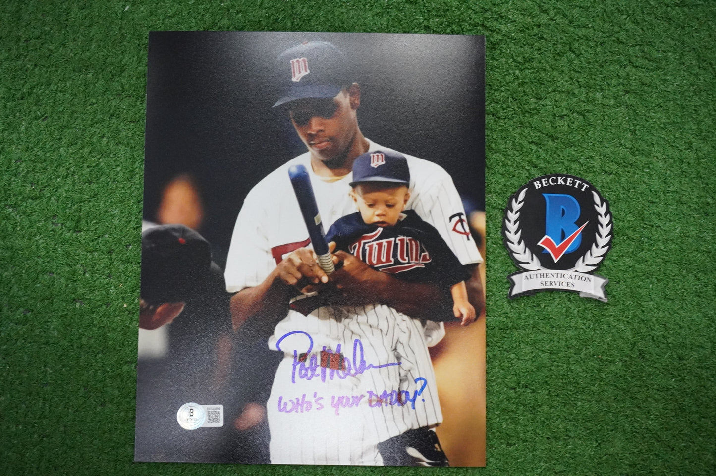 PAT PATRICK MAHOMES SR. SIGNED 8x10 PHOTO w/WHO'S YOUR DADDY? Twins BAS