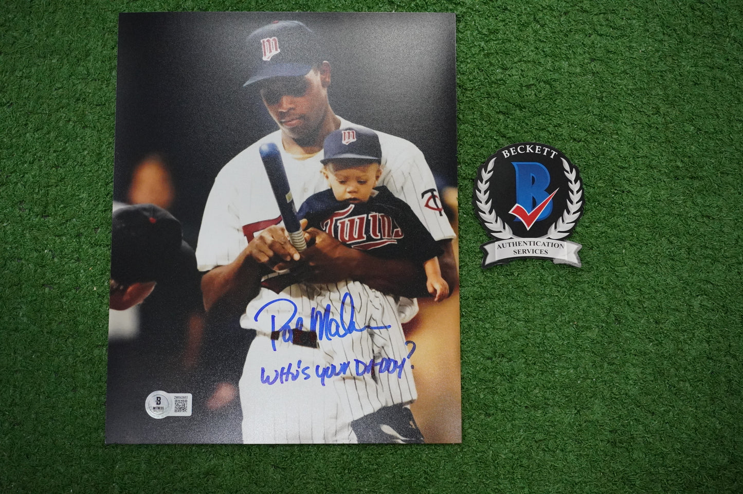 PAT PATRICK MAHOMES SR. SIGNED 8x10 PHOTO w/WHO'S YOUR DADDY? Twins BAS