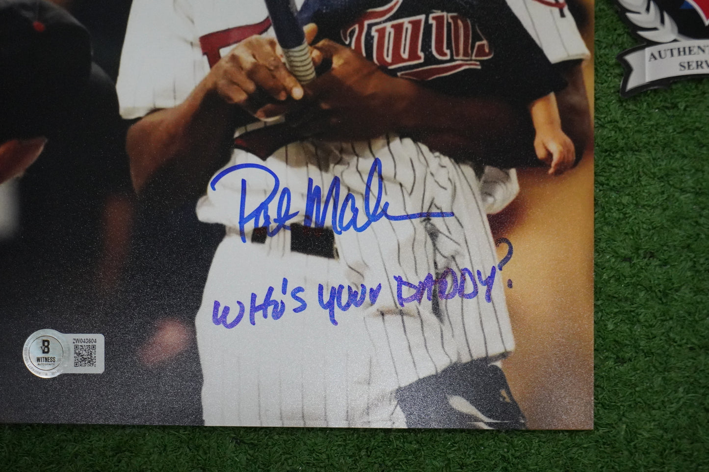 PAT PATRICK MAHOMES SR. SIGNED 8x10 PHOTO w/WHO'S YOUR DADDY? Twins BAS