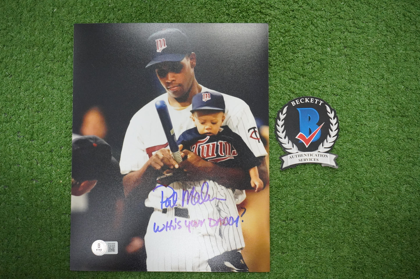 PAT PATRICK MAHOMES SR. SIGNED 8x10 PHOTO w/WHO'S YOUR DADDY? Twins BAS