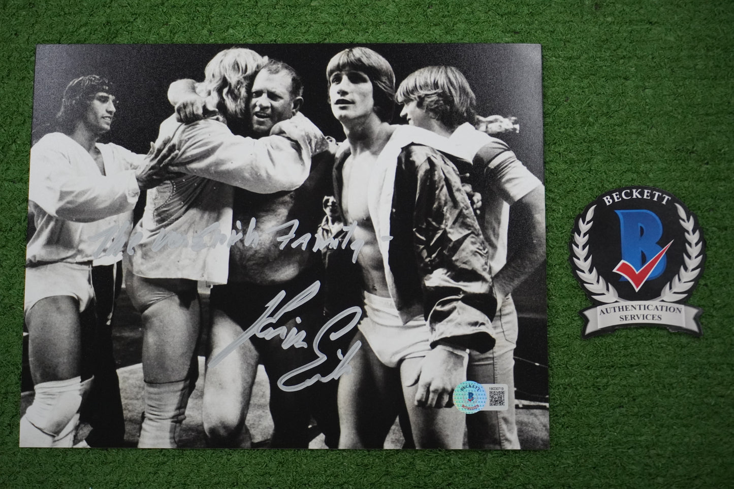 KEVIN VON ERICH SIGNED 8x10 PHOTO w/The Von Erich Family BAS COA