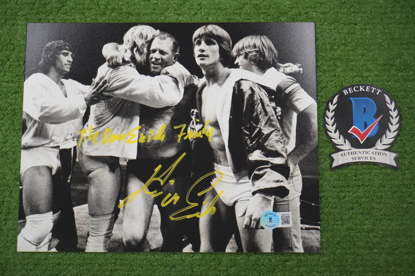 KEVIN VON ERICH SIGNED 8x10 PHOTO w/INSC BAS COA