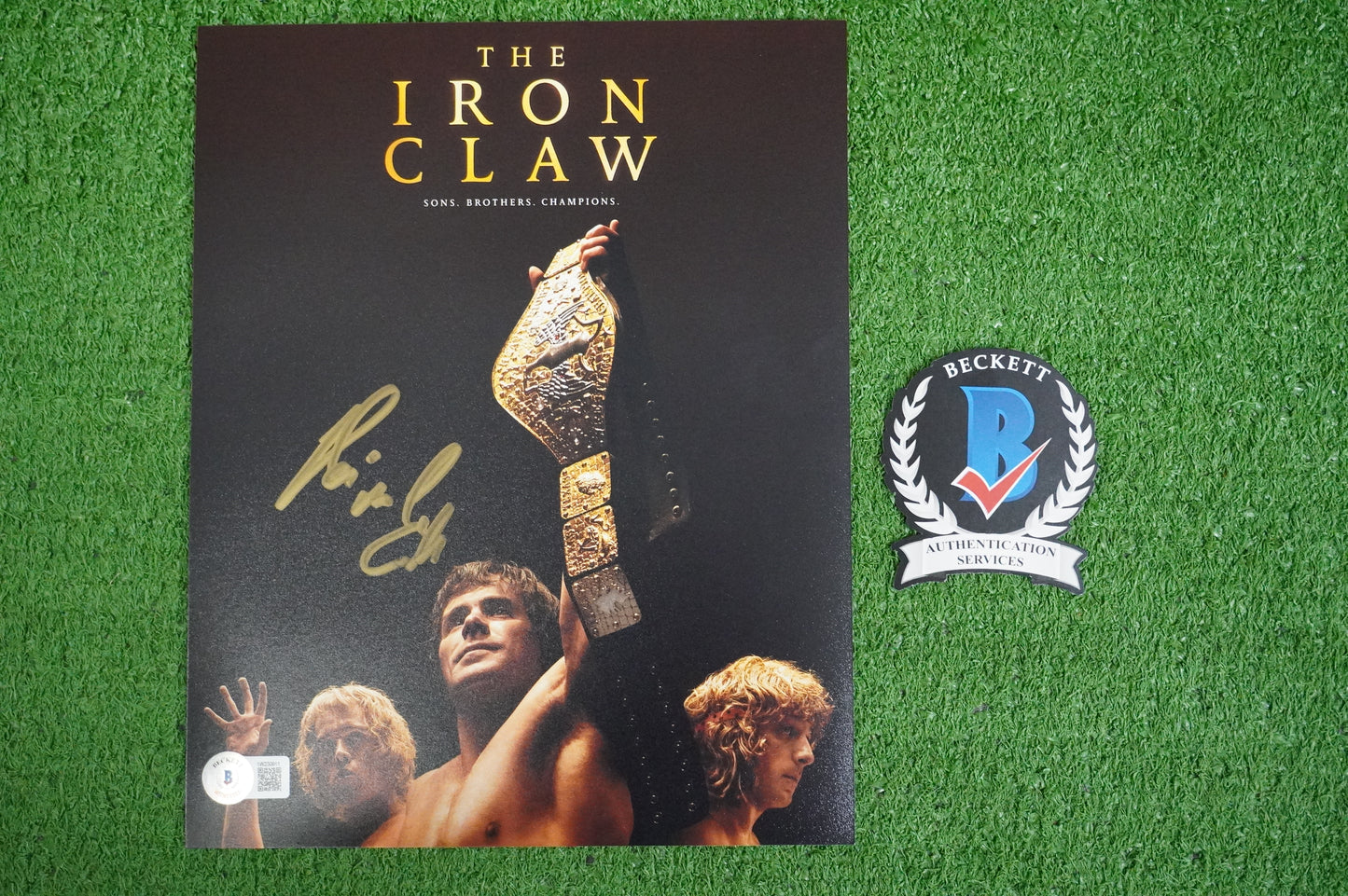 KEVIN VON ERICH SIGNED 8x10 IRON CLAW MOVIE POSTER PHOTO with Zac BAS COA
