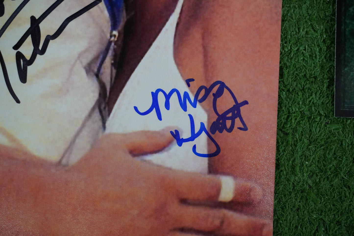 JOHN TATUM & MISSY HYATT SIGNED 8x10 PHOTO Dallas Card Show DCS COA