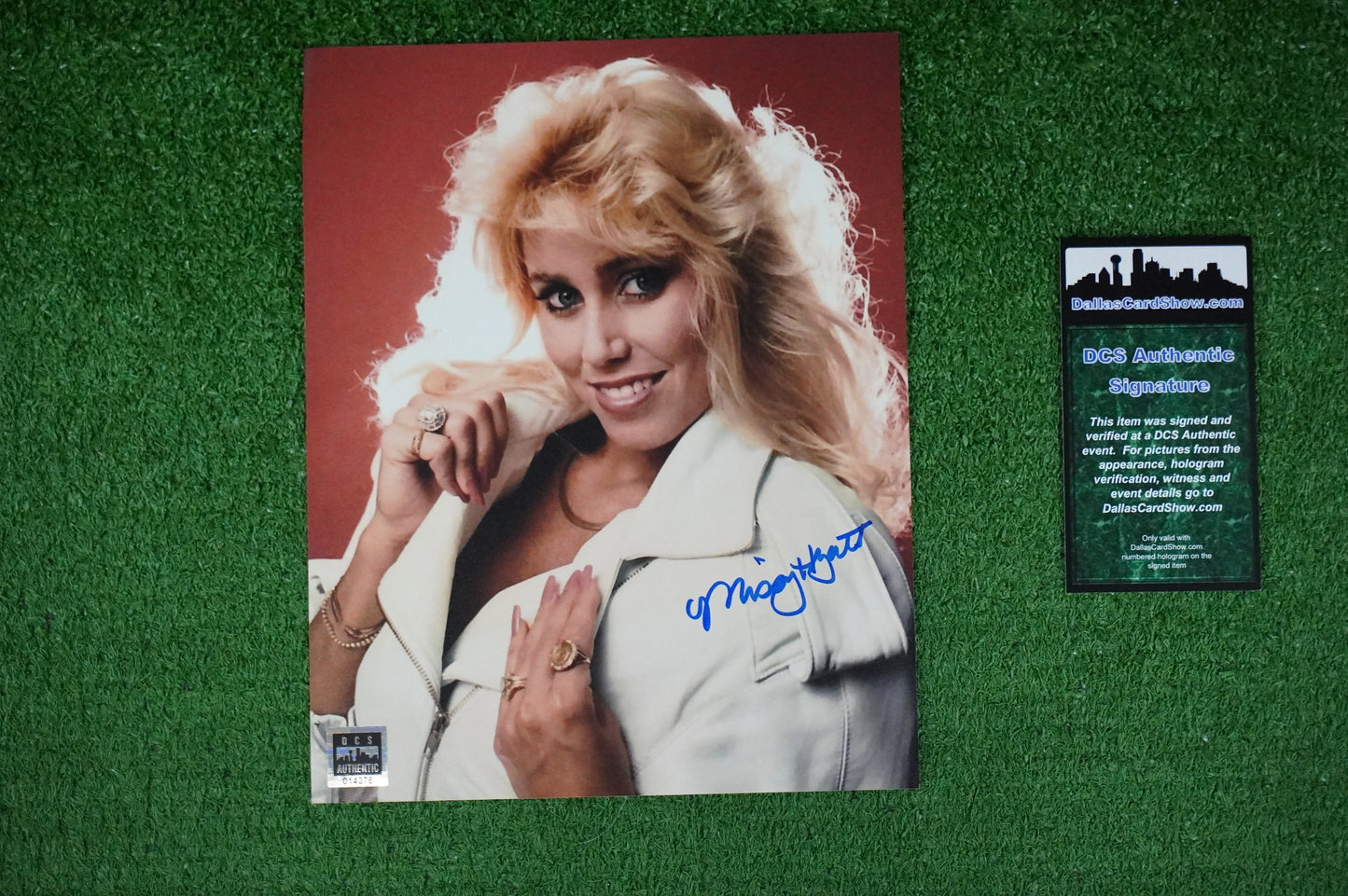 MISSY HYATT WWE SIGNED 8x10 White Jacket PHOTO Dallas Card Show DCS COA