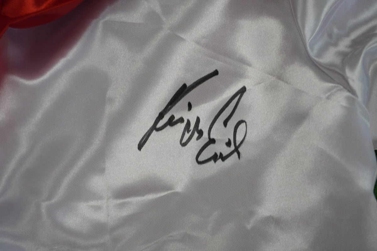 KEVIN VON ERICH SIGNED WHITE RING ROBE BAS COA