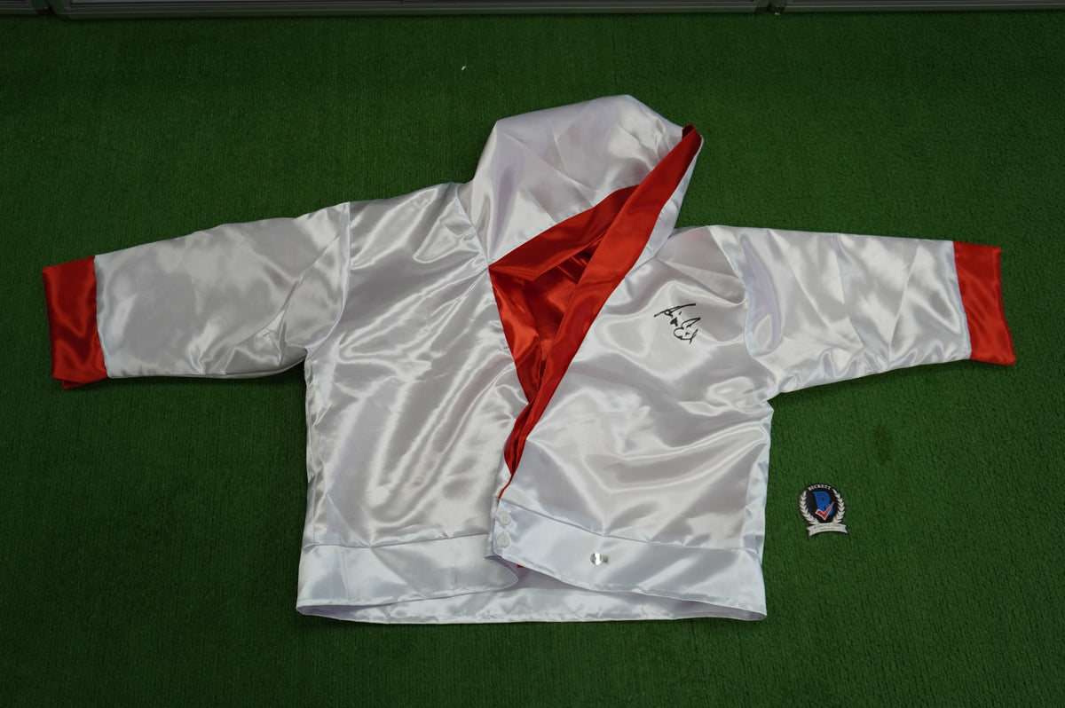 KEVIN VON ERICH SIGNED WHITE RING ROBE BAS COA