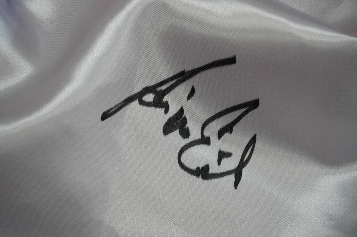 KEVIN VON ERICH SIGNED WHITE RING ROBE BAS COA