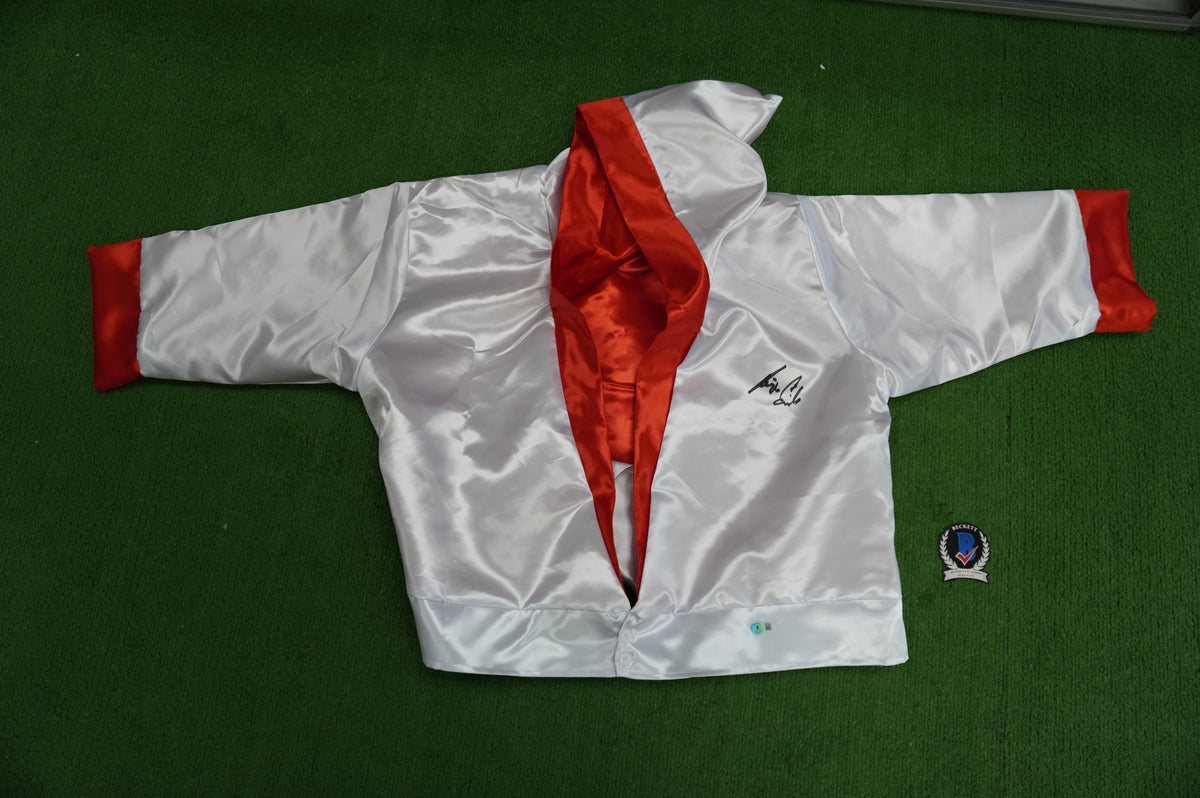 KEVIN VON ERICH SIGNED WHITE RING ROBE BAS COA