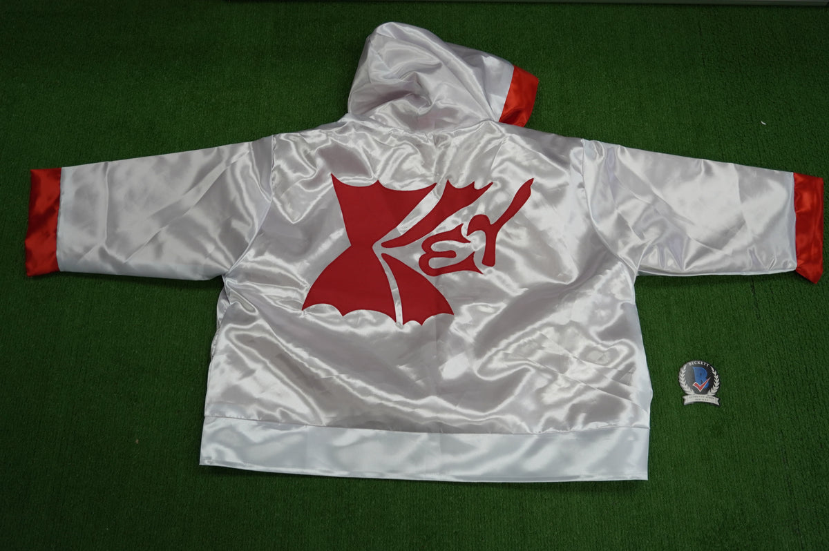 KEVIN VON ERICH SIGNED WHITE RING ROBE BAS COA