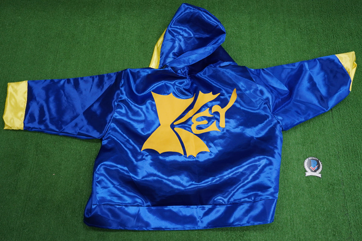KEVIN VON ERICH SIGNED BLUE RING ROBE w/Iron Claw BAS COA